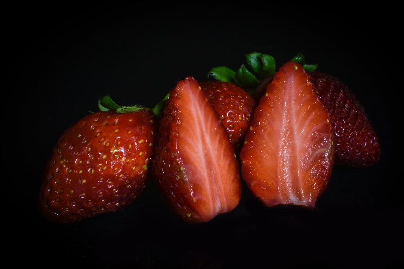 酸甜适口的草莓图片