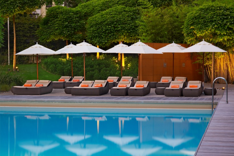日内瓦洲际酒店-游泳池及花园图片