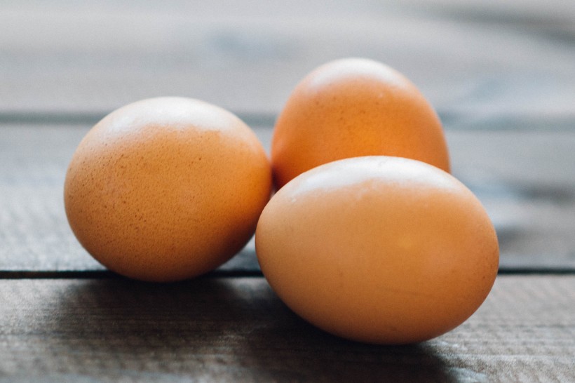 新鲜营养丰富好吃的鸡蛋图片