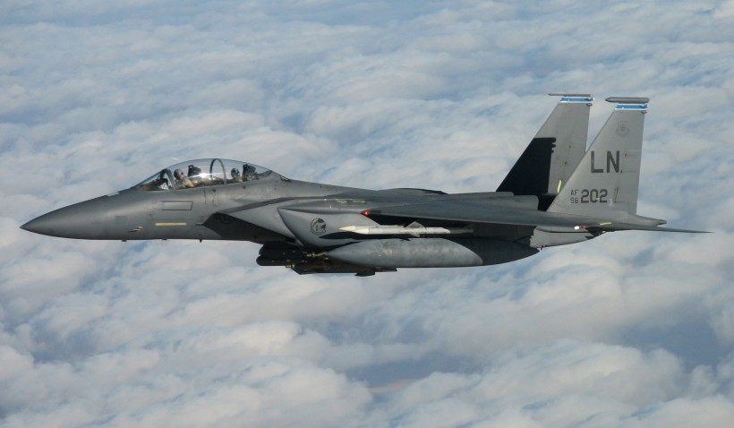 F-15战斗机图片