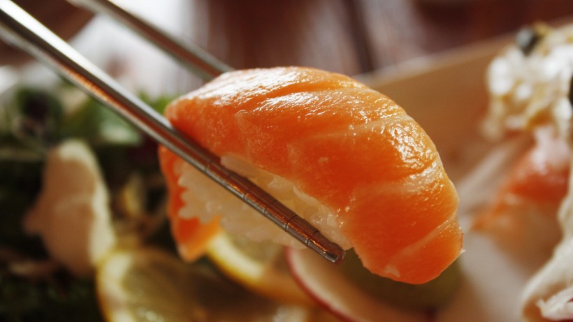 鲜味十足好吃的三文鱼图片