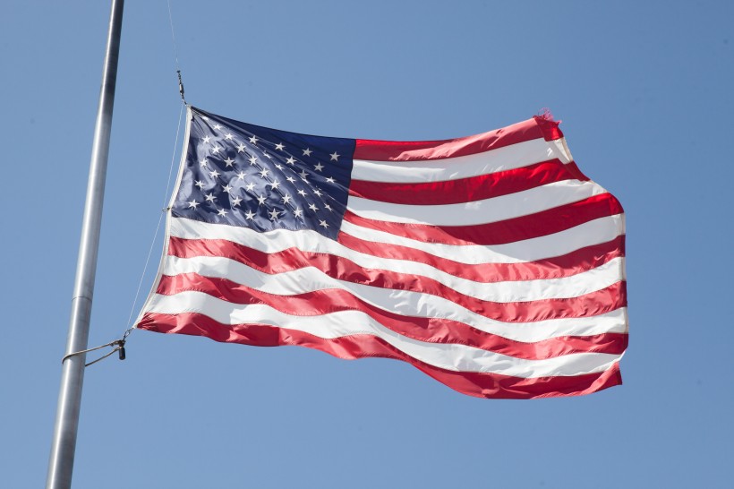 飘荡的美国国旗图片