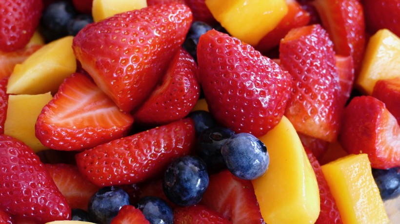 健康营养的水果沙拉图片