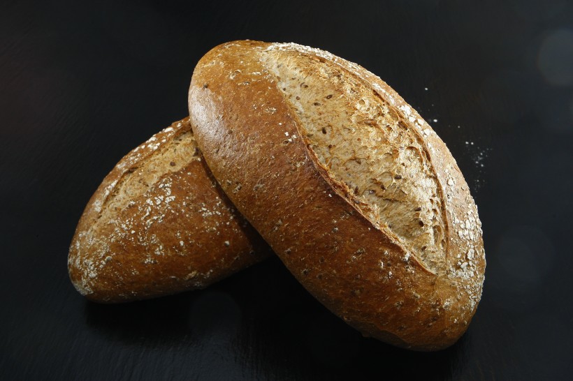 营养可口的杂粮面包图片