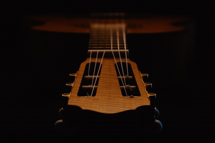 古典吉他的特写图片