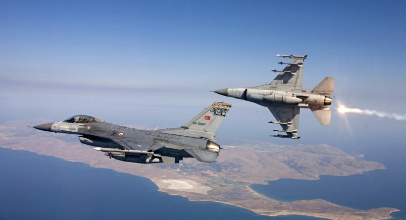 F-16战斗机图片