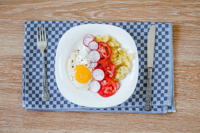 早餐有营养的煎蛋图片