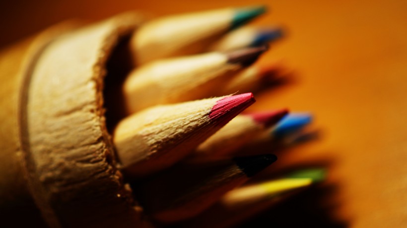 漂亮的彩色铅笔图片
