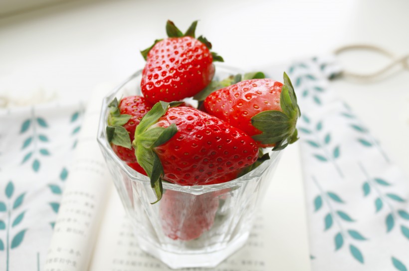 酸甜好吃的草莓图片