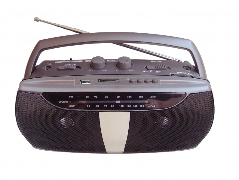 古旧的收音机图片