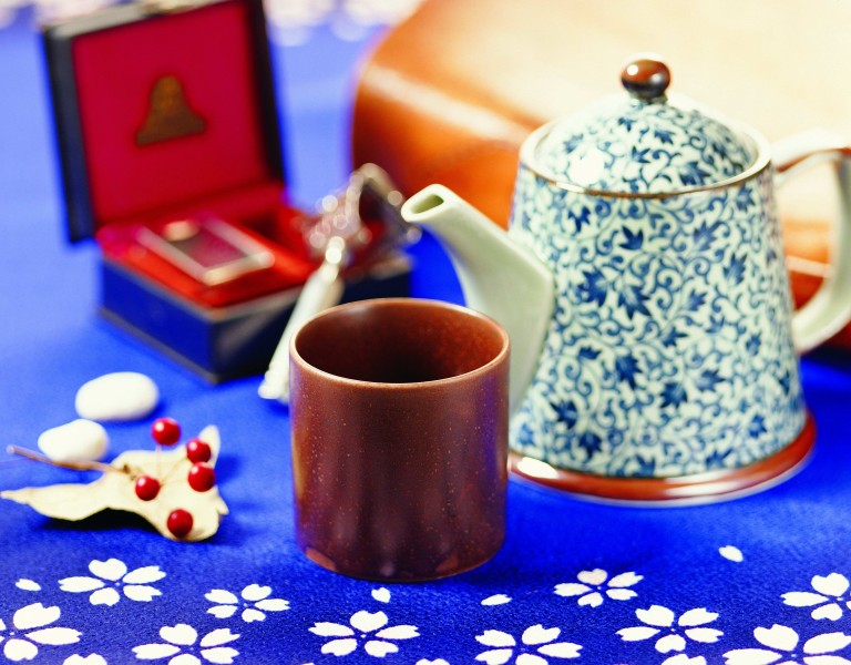 经典的中式茶壶图片