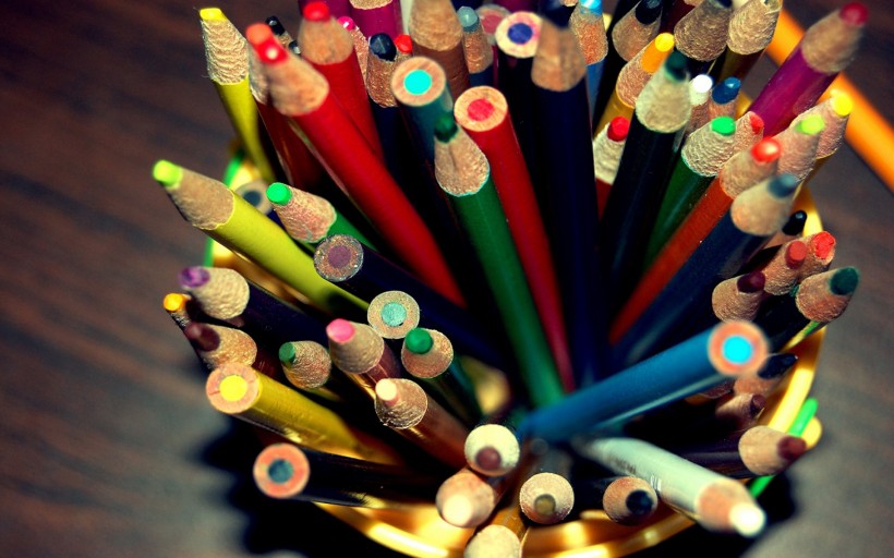 多彩的彩色铅笔图片
