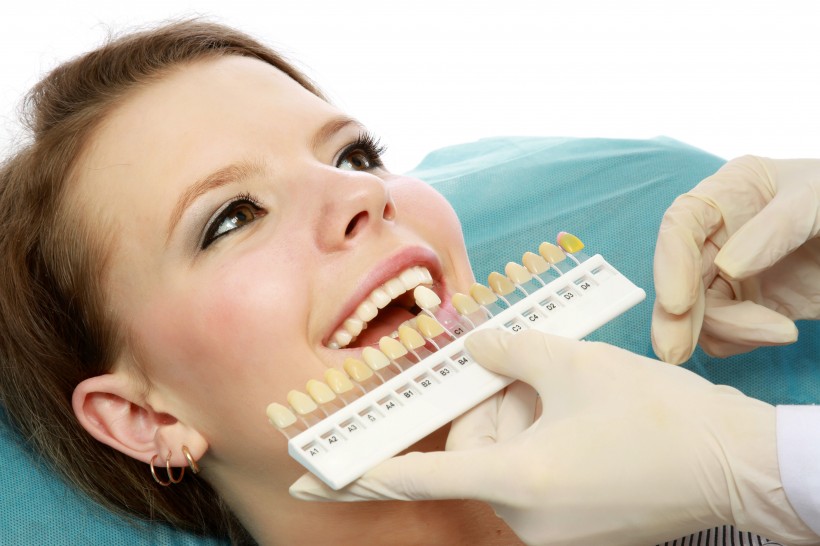 牙齿与牙科工具图片