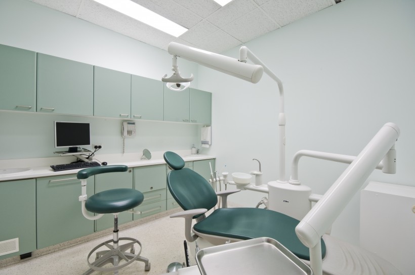 牙科诊所医疗设备图片