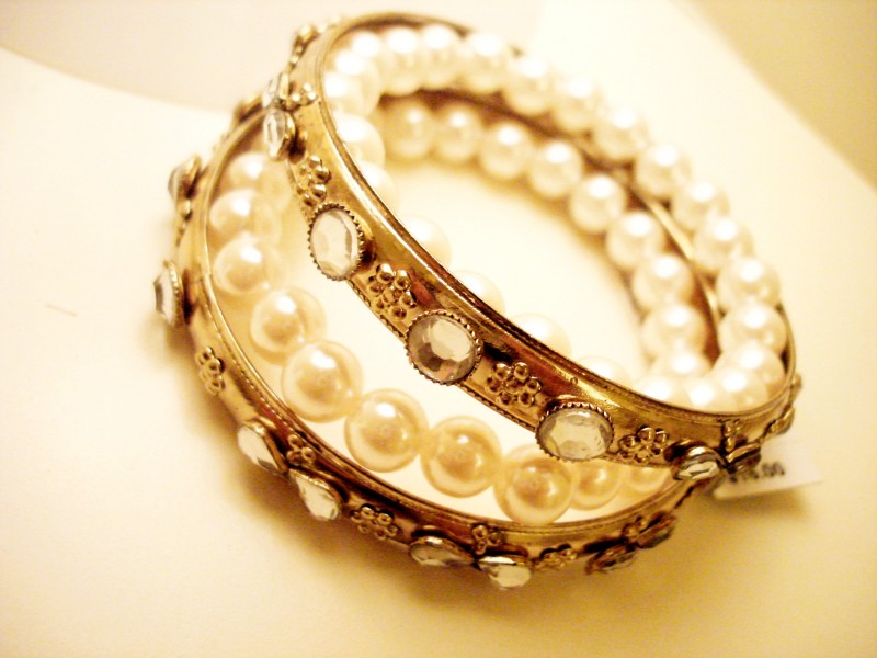 光亮的珍珠饰品图片
