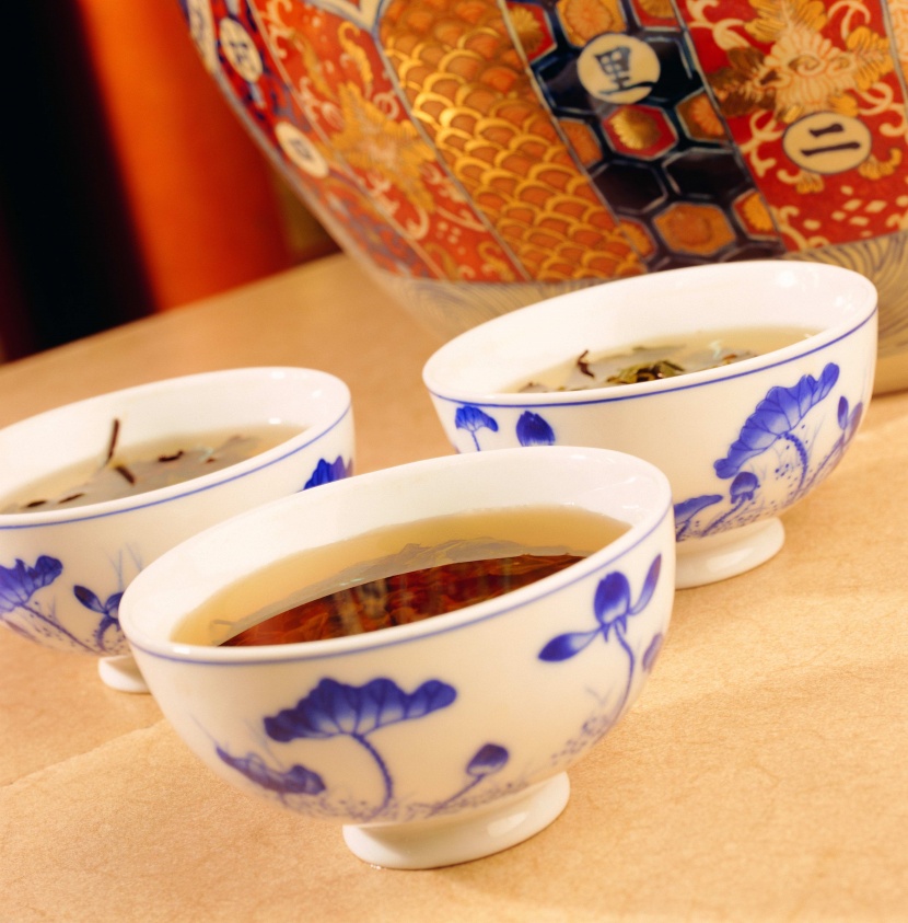 古典的中式茶碗图片