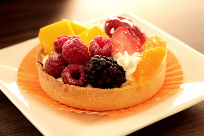 清爽营养的水果蛋糕图片