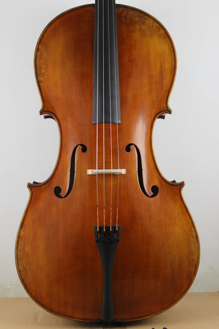 小号和大提琴乐器图片