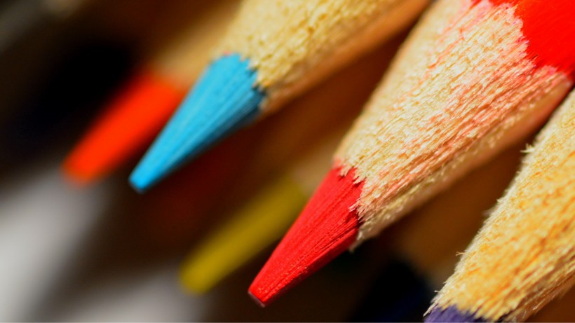 多彩的彩色铅笔图片