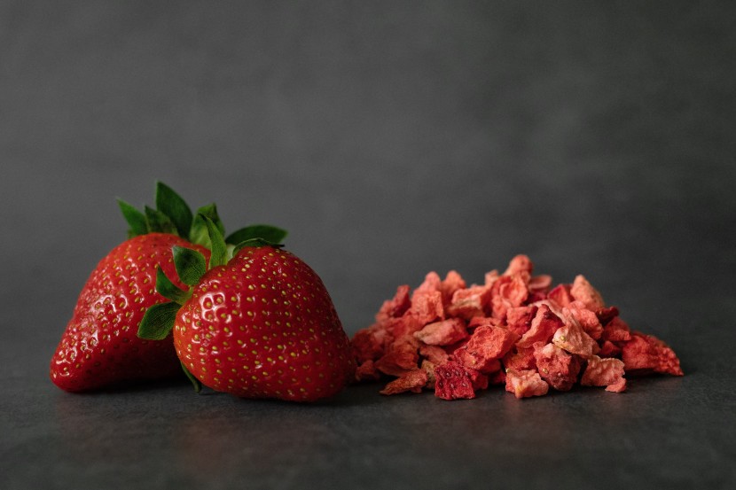 新鲜好吃的草莓图片
