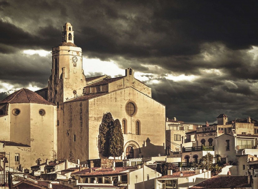西班牙白色小镇卡达克斯建筑风景图片