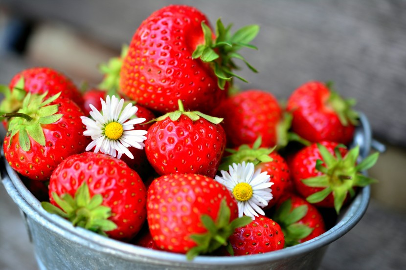 酸甜爽口的草莓图片