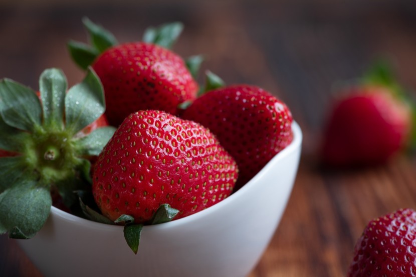 营养美味的草莓图片