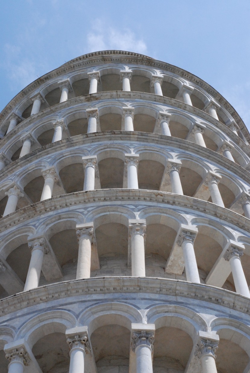 意大利比萨斜塔建筑风景图片