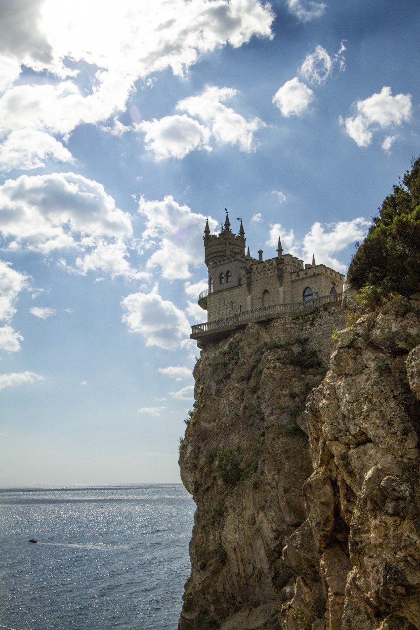 乌克兰燕子巢城堡风景图片