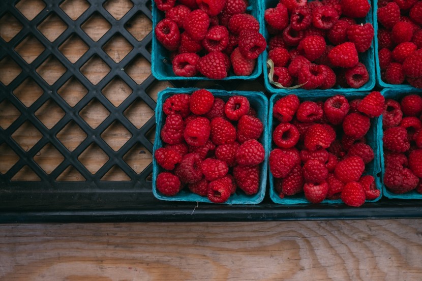 营养好吃富含维生素的树莓图片