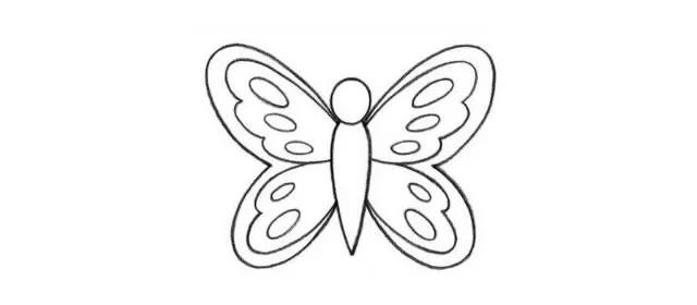 第三步：给蝴蝶翅膀画上花纹。