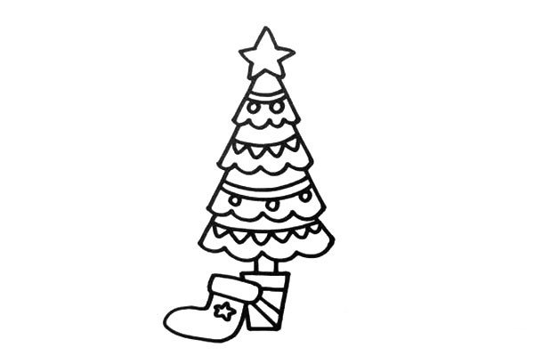 4. 现在我们把圣诞树装饰一下吧，你还能画的更漂亮吗?