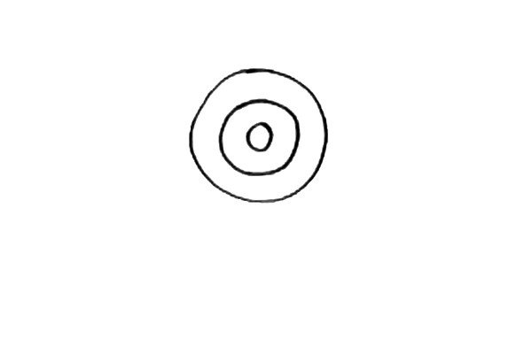 第一步：先画出蜗牛的壳，画3个圆形的圈。