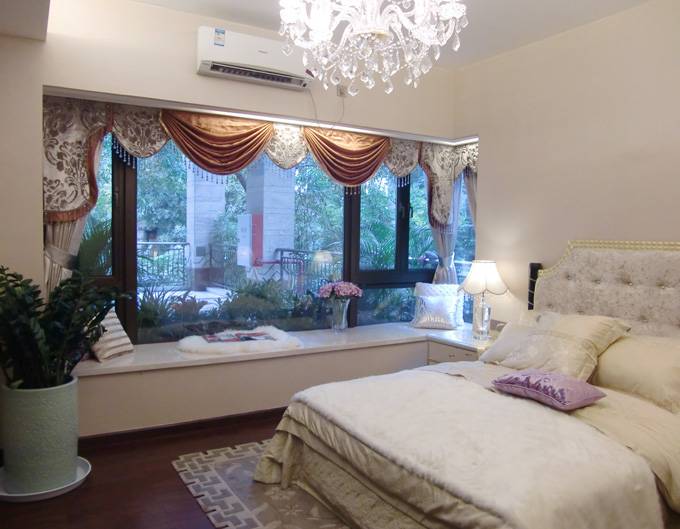 欧式欧式风格卧室窗帘设计案例