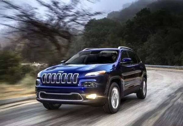 低调奢华的蓝色jeep自由光图片
