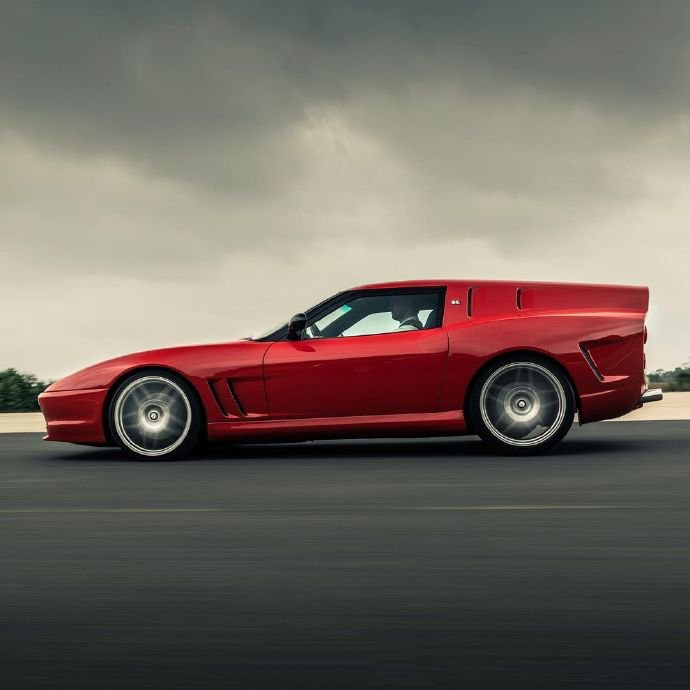 一组外形华丽的法拉利250 GTO跑车图片