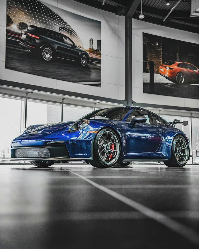 保时捷911 GT3，蓝色性能蛙