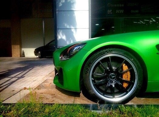 绿魔——梅赛德斯AMG GT R