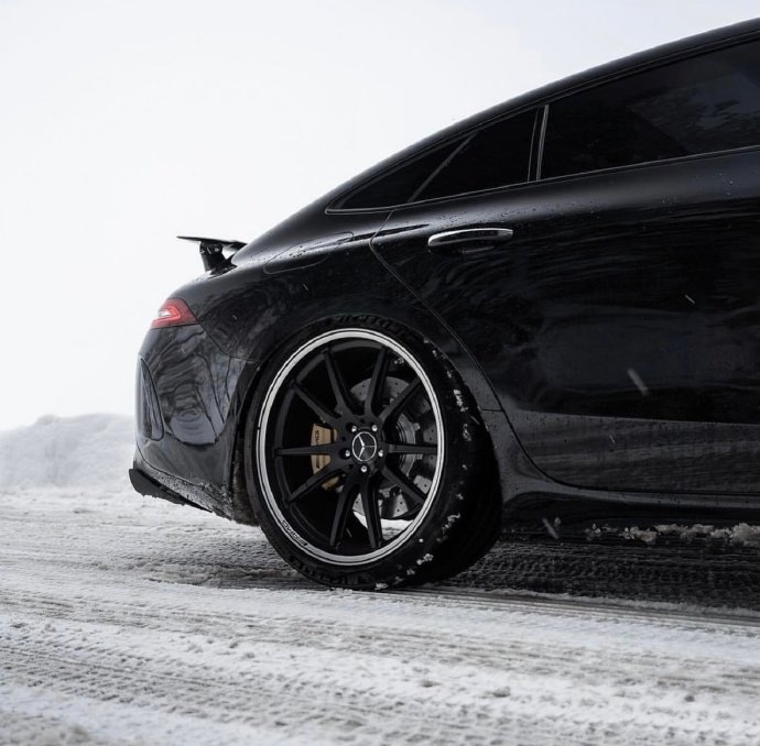 奔驰AMG GT63S雪地大片欣赏