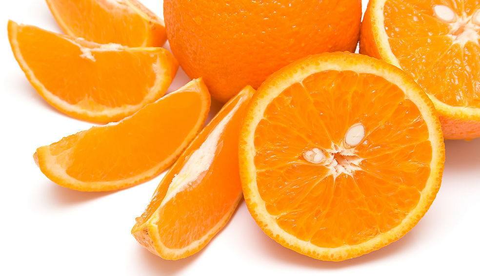 含有丰富维生素C的橙子切开图片