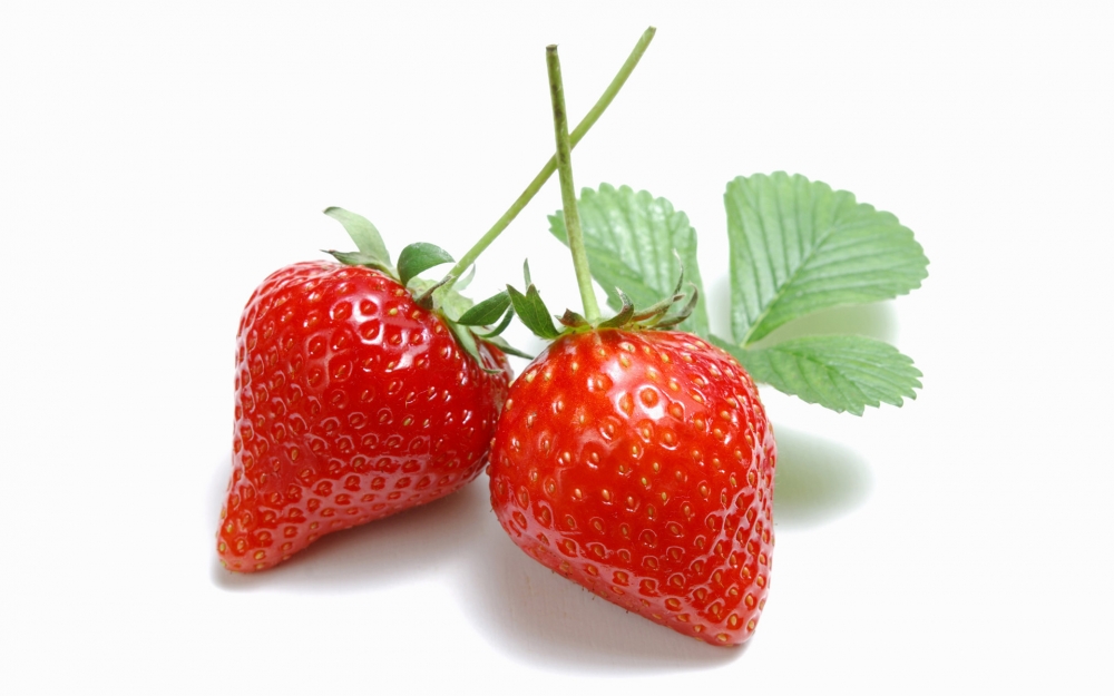一组草莓的特写高清图片欣赏