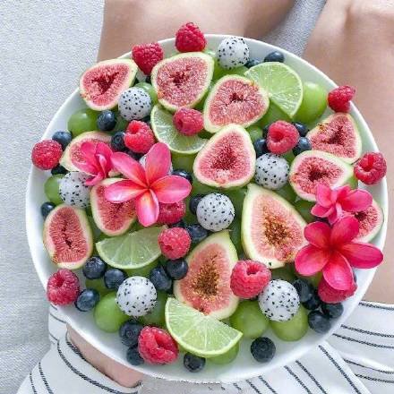 营养美味的水果拼盘图片