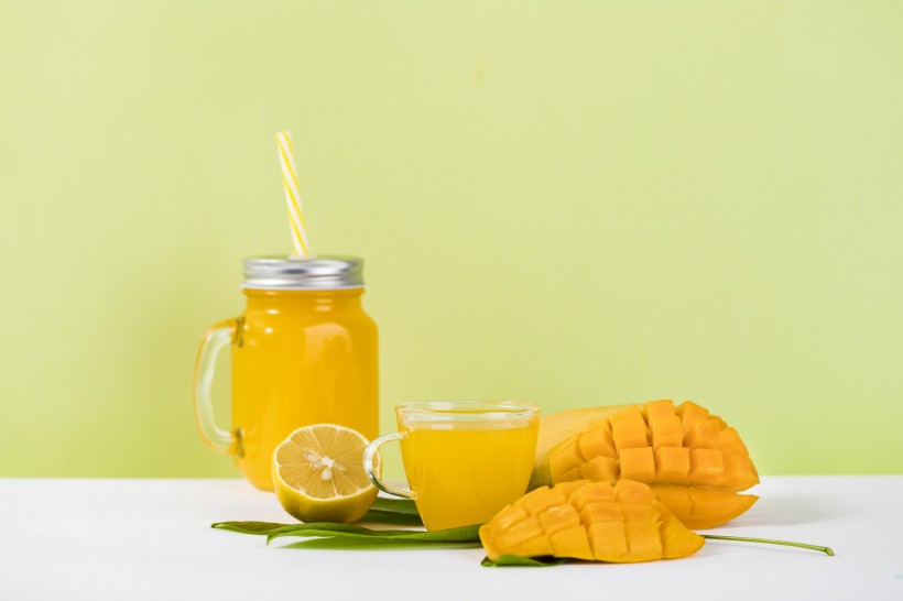 新鲜的芒果和芒果汁图片欣赏