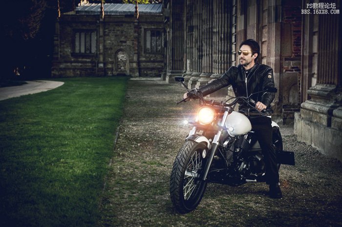 Photoshop给酷哥的摩托车加上闪亮的车灯