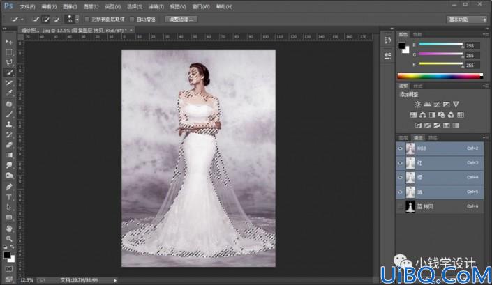 Photoshop抠婚纱教程	：利用通道工具给修长美女婚纱照快速抠图。