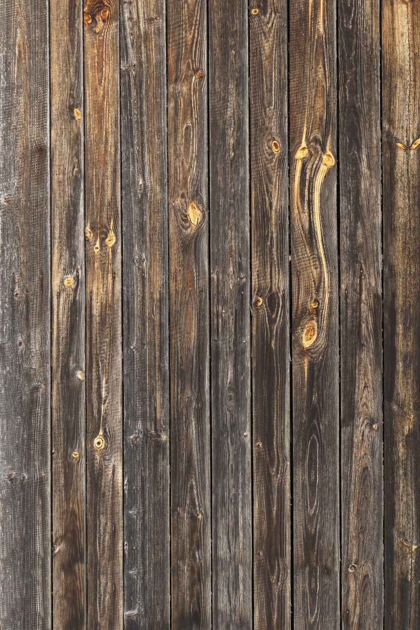纹路清晰的木板墙图片