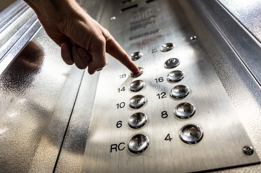 常见的电梯按钮图片