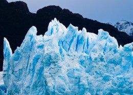壮丽通透的冰山风景图片(15张)