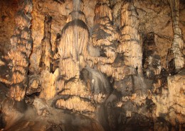 奇异的地下溶洞风景图片(20张)