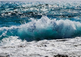 大海中的海浪图片(13张)